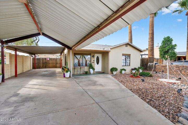 Property Photo:  2311 E Willetta Street  AZ 85006 