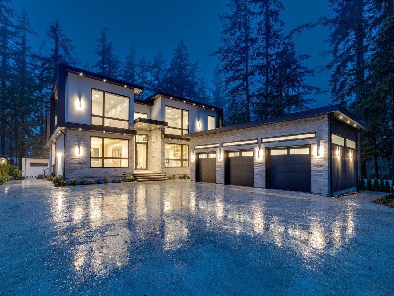 Property Photo: 2589 141 Street BC V4P 2E5