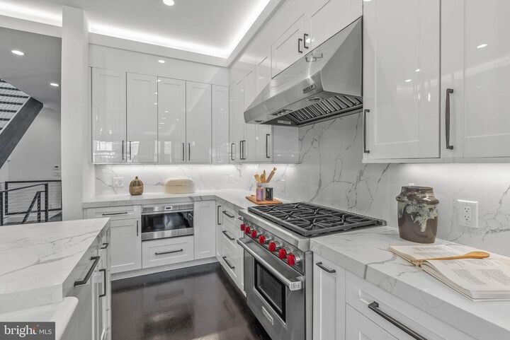 Property Photo:  722 N 3rd Street  PA 19123 