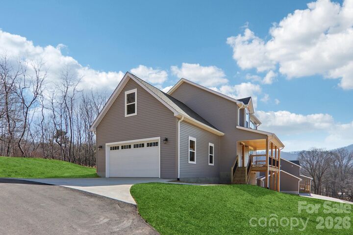 Property Photo:  127 Lincoln Ridge Drive  NC 28715 