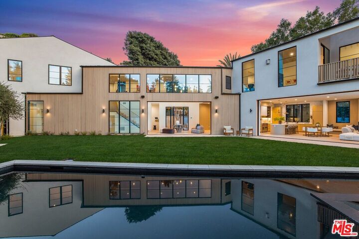 Property Photo: 1749 Mandeville Ln CA 90049