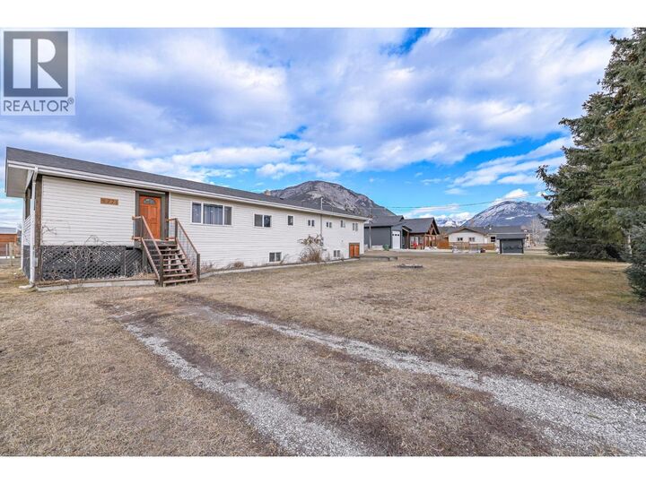 4771 Baillie Grohman Avenue — photo 1