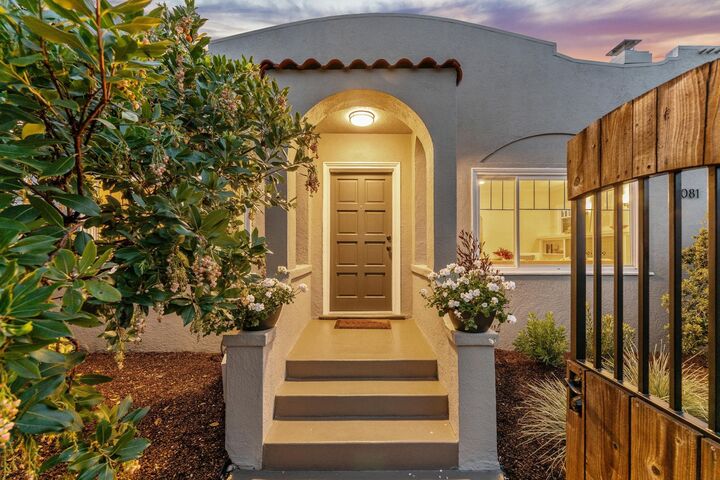 Property Photo:  3081 23rd Avenue  CA 94602 