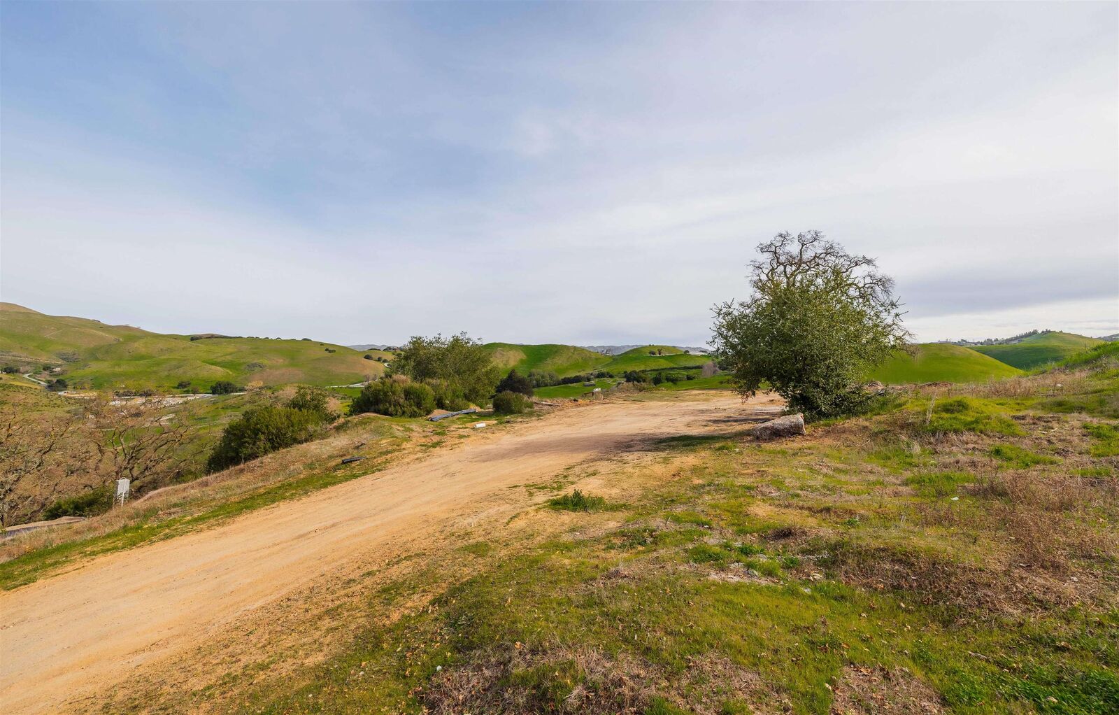 Property Photo:  529 Vista Ridge Drive  CA 95035 