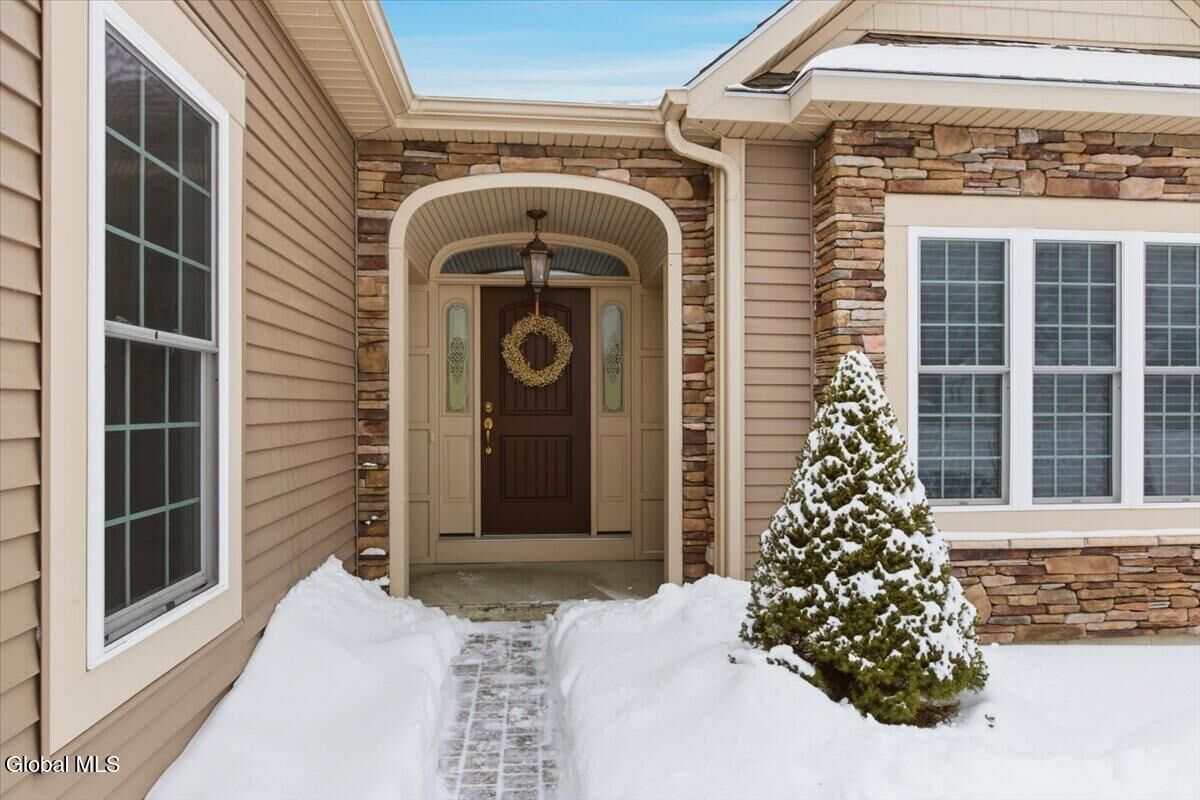 Property Photo:  9 Fieldstone Drive  NY 12019 