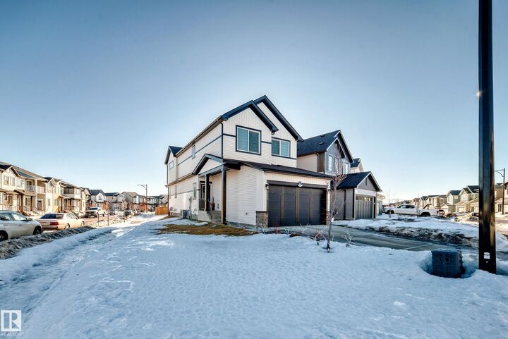 Property Photo:  3569 Erlanger Link NW  AB T6M 1J5 