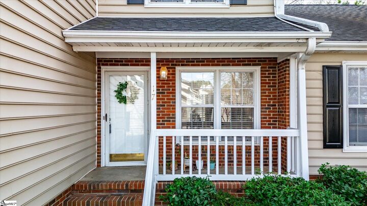 Property Photo: 40 Wood Pointe Drive Unit #17 SC 29615