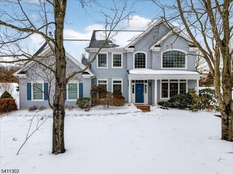 Property Photo:  9 Winged Foot Ct  NJ 08558 