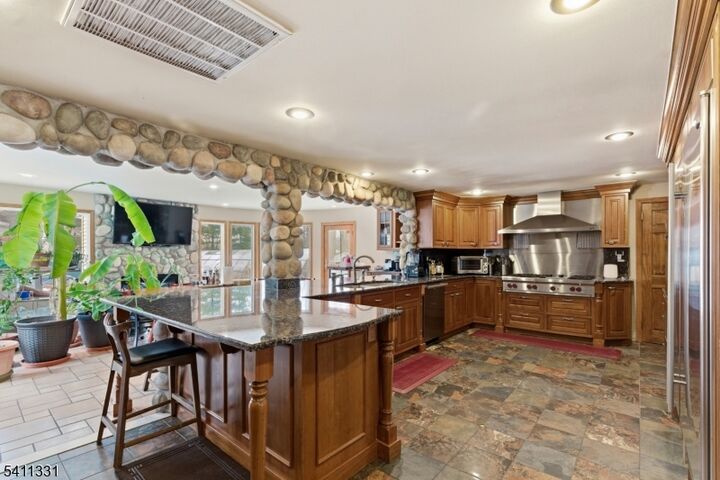 Property Photo: 328 Hillside Ave NJ 07039