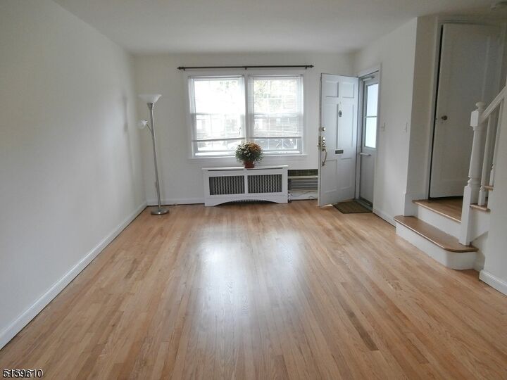 Property Photo:  69 Meadowbrook Pl B  NJ 07040 