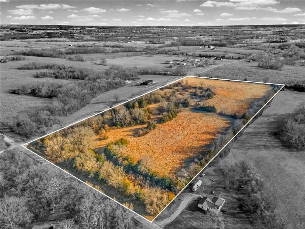 Property Photo: 10155 Liv 233 Road MO 64601