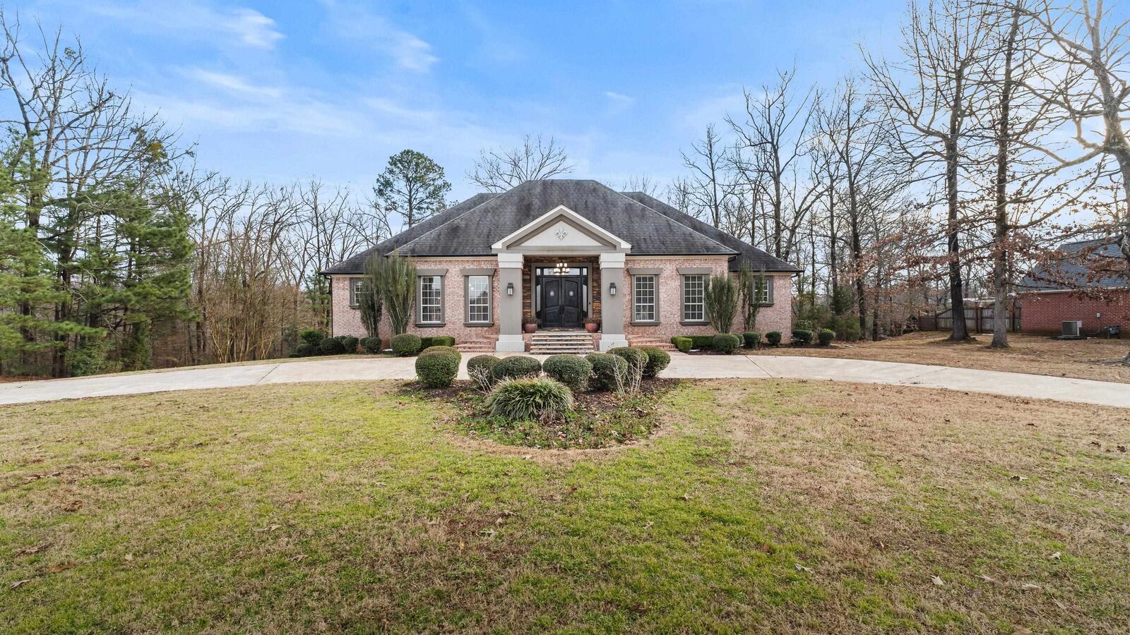 Property Photo: 3910 Water Oak Dr AR 71854