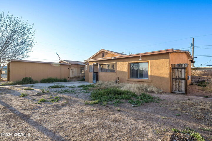 Property Photo:  990 Brownlee Avenue  NM 88005 