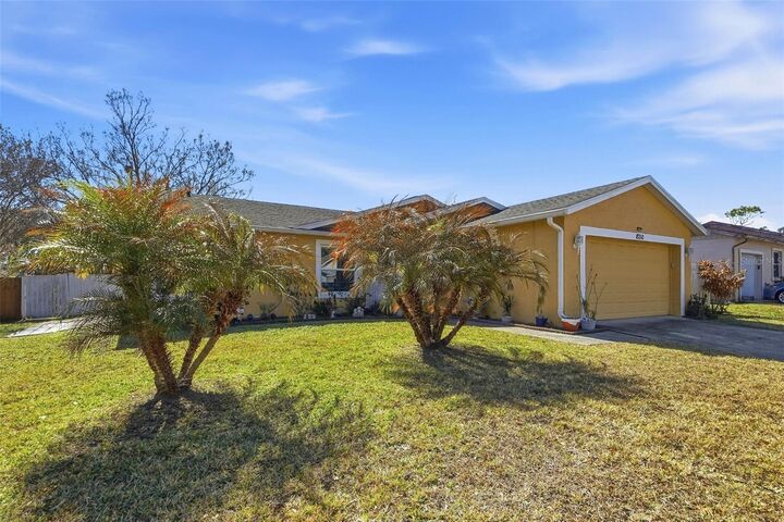 Property Photo: 8750 Brackenwood Drive FL 32829