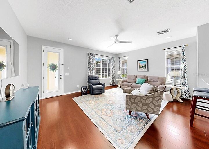 Property Photo:  203 Oceania Court  FL 33572 