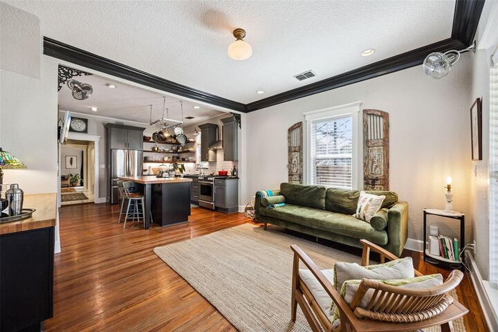 Property Photo: 913 La Salle Avenue FL 32803