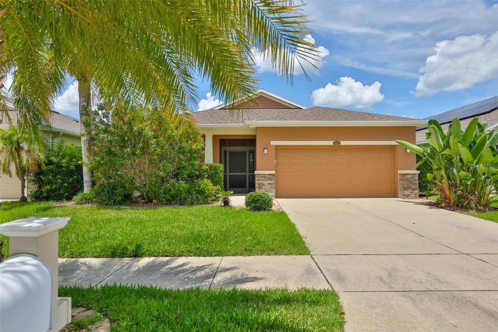 Property Photo: 1703 Bonita Bluff Court FL 33570