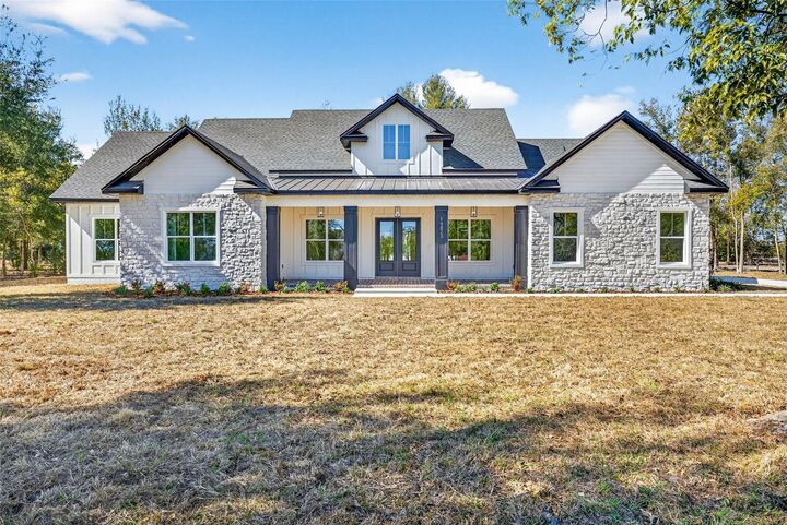 Property Photo:  14823 Crimson Oaks Trail  FL 33525 