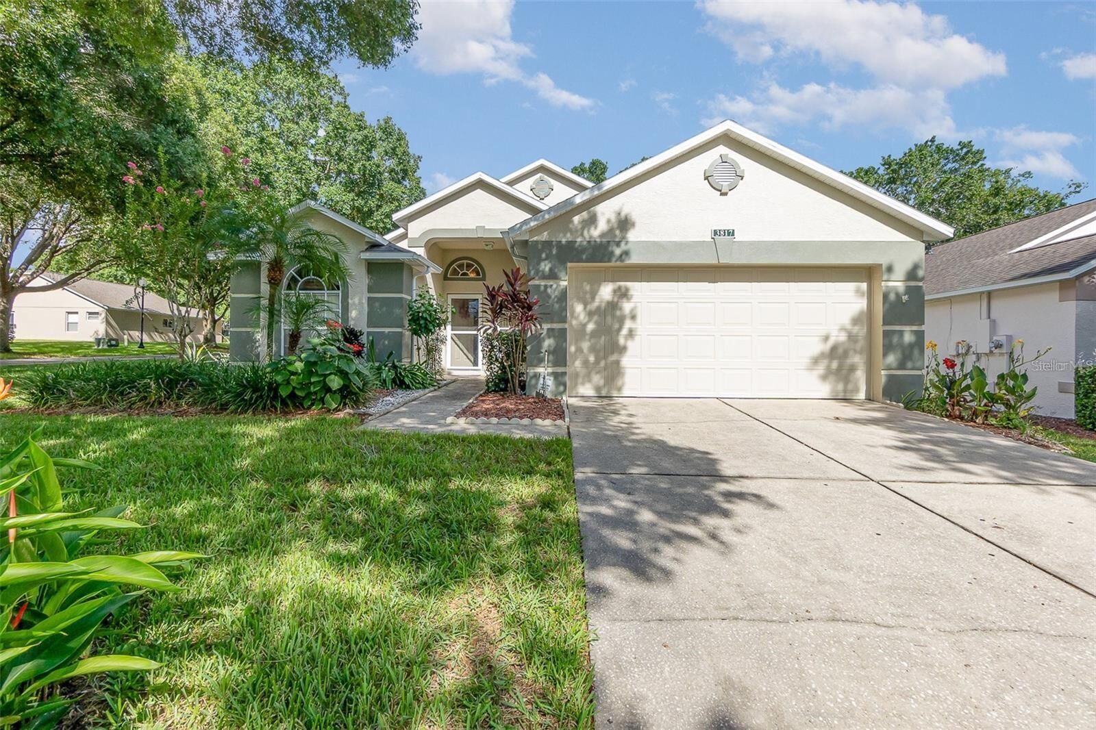 Property Photo: 3817 Doune Way FL 34711