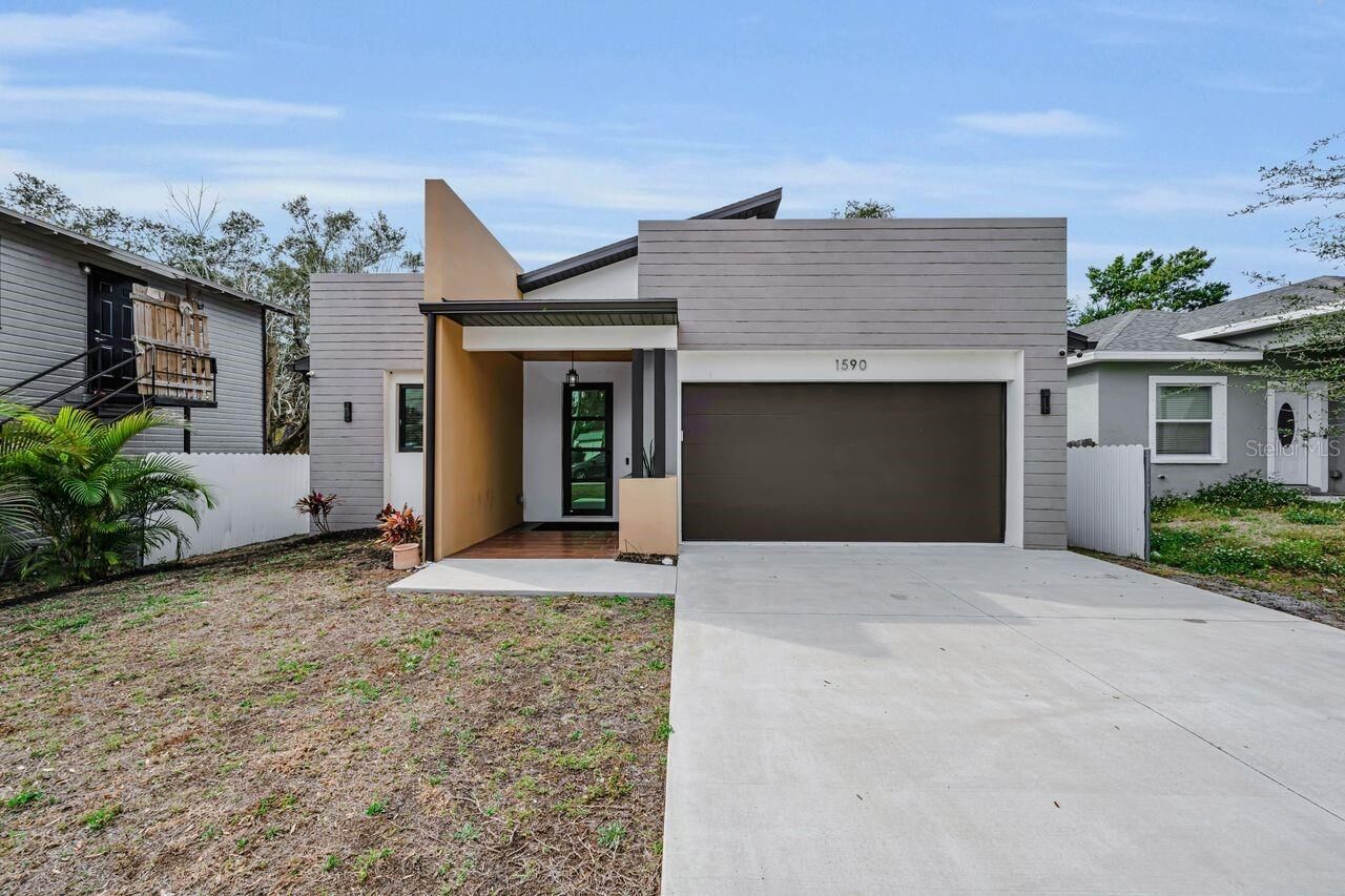 Property Photo:  1590 S Washington Avenue  FL 33756 