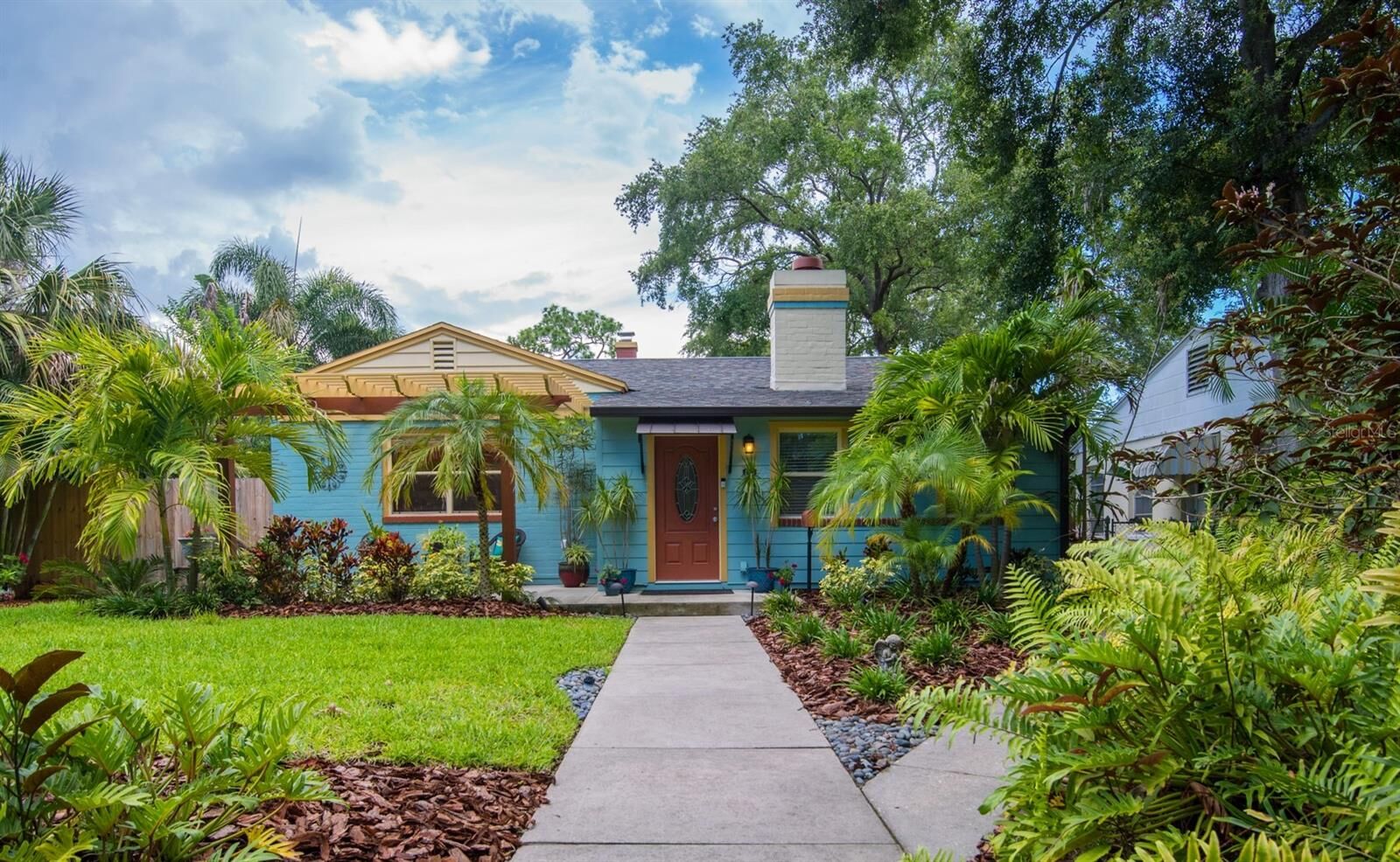 Property Photo:  135 17th Avenue N  FL 33704 