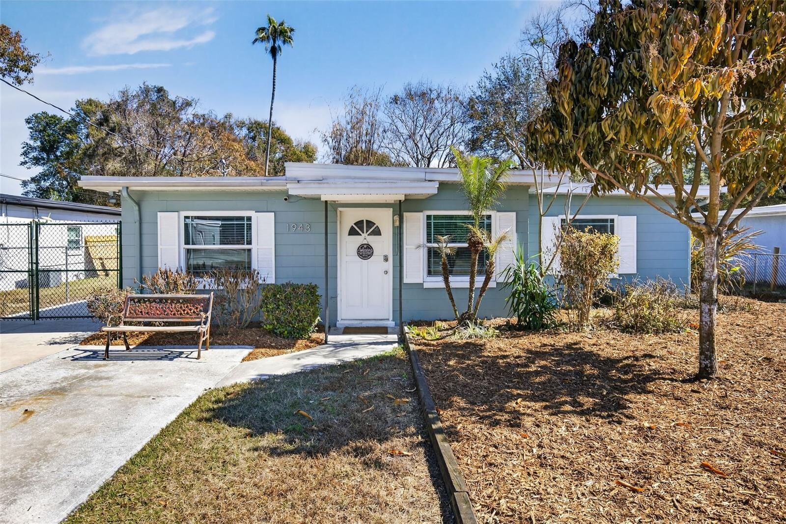 Property Photo:  1943 Cloverlawn Avenue  FL 32806 