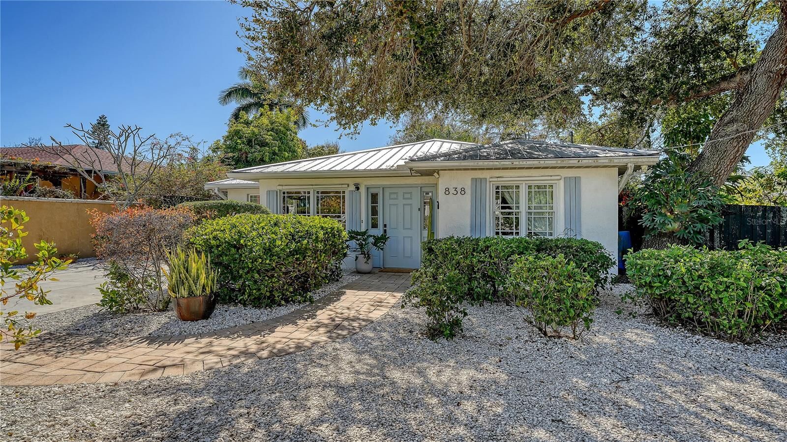 Property Photo:  838 Highland Street  FL 34234 