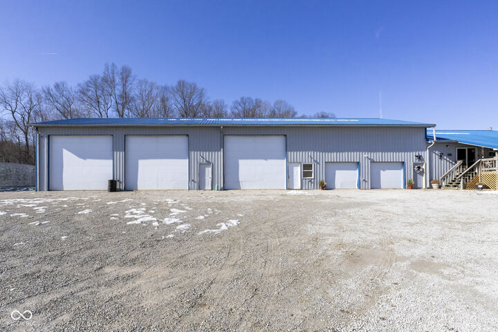 Property Photo:  9513 S County Road 100 W  IN 47283 