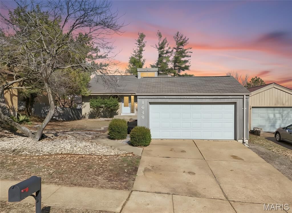 Property Photo:  1649 Country Hill Lane  MO 63021 