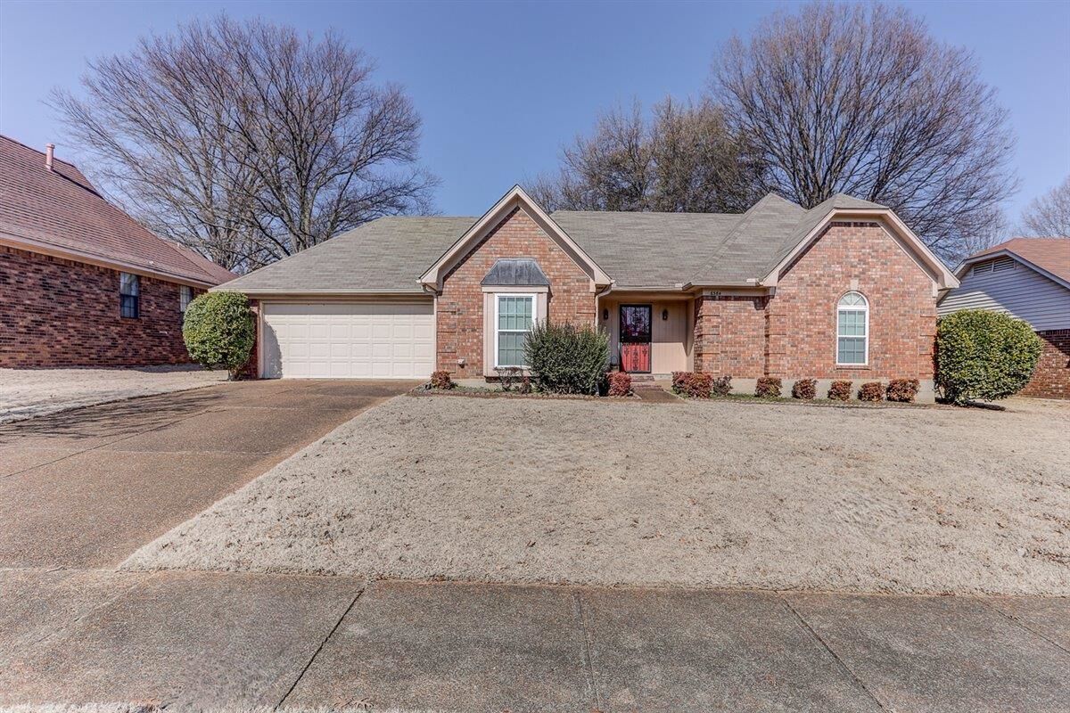 Property Photo: 6384 Richfield Dr TN 38134