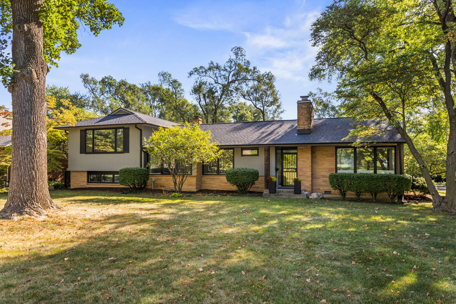 Property Photo: 1206 S Prospect Avenue IL 61820