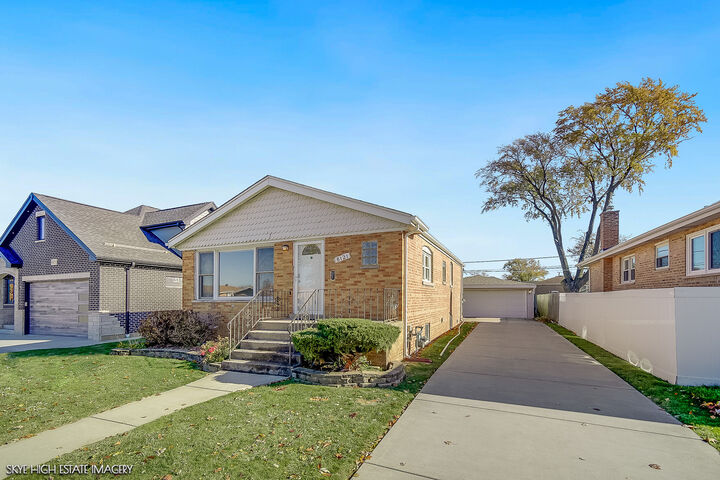 Property Photo: 8121 McVicker Avenue IL 60459
