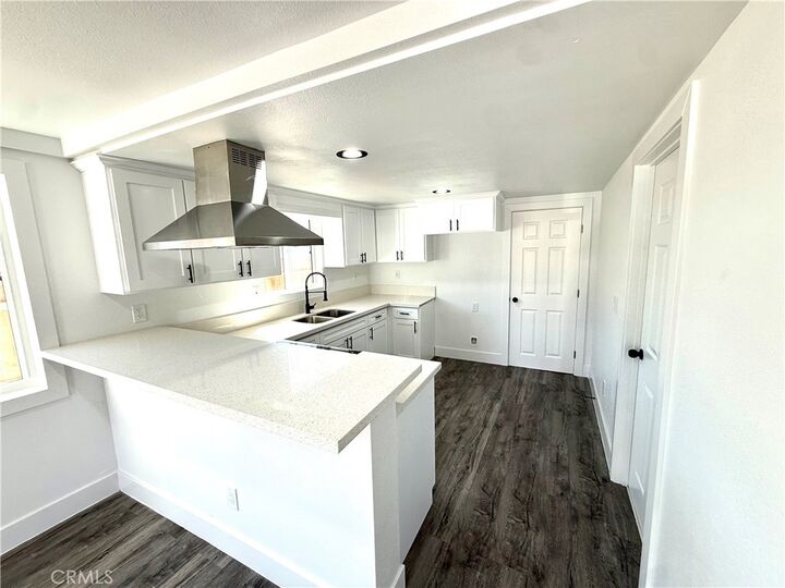 Property Photo: 2368 E 107 Th St CA 90002