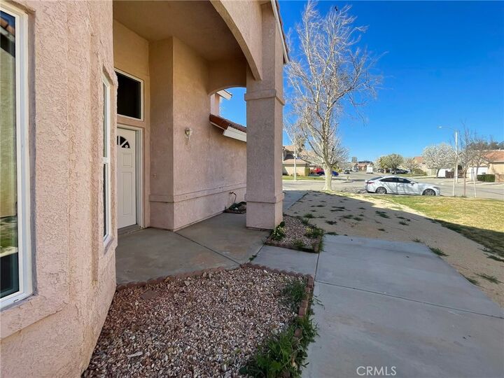 Property Photo:  1768 Mesa Drive  CA 93535 