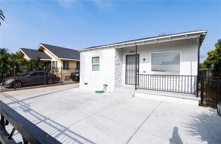 Property Photo:  1241 W 89th St  CA 90044 