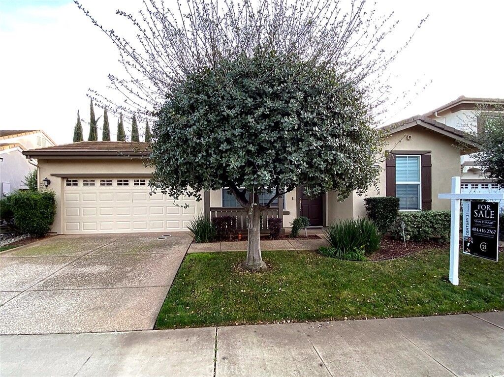 Property Photo: 11704 Village Pond Way CA 95742