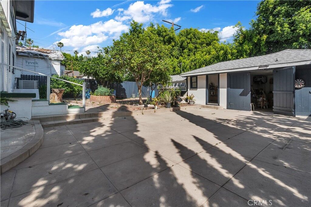 Property Photo:  1434 N Genesee Avenue  CA 90046 