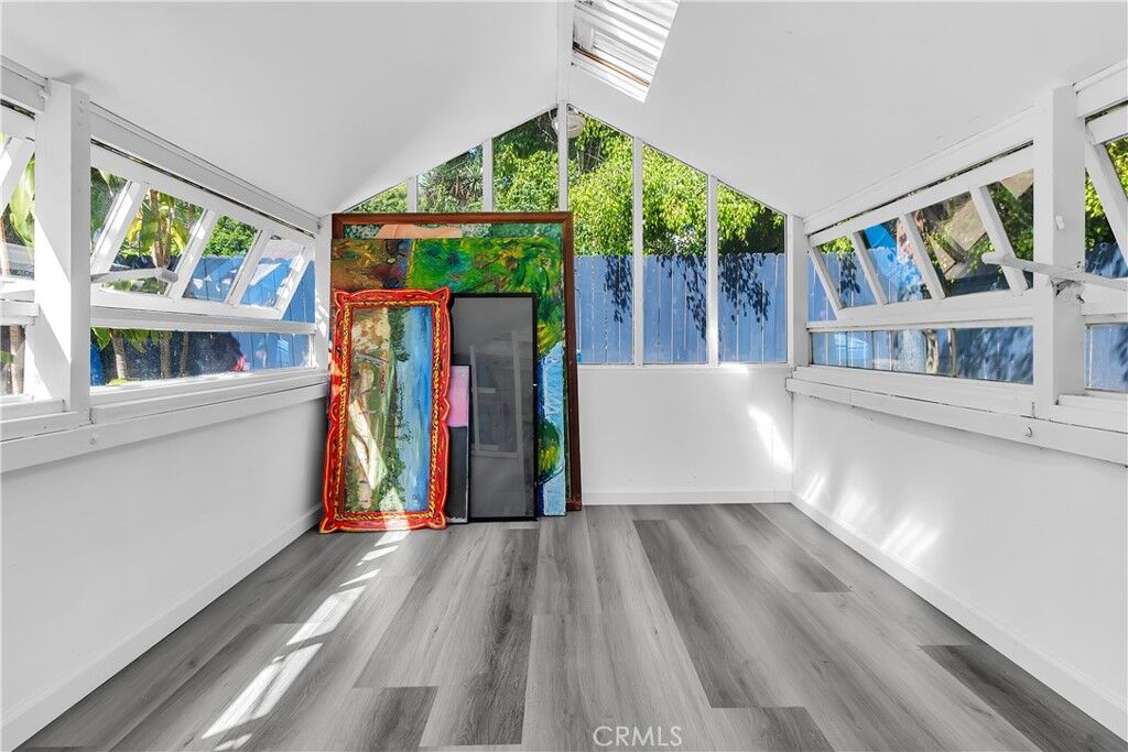 Property Photo: 1434 N Genesee Avenue CA 90046