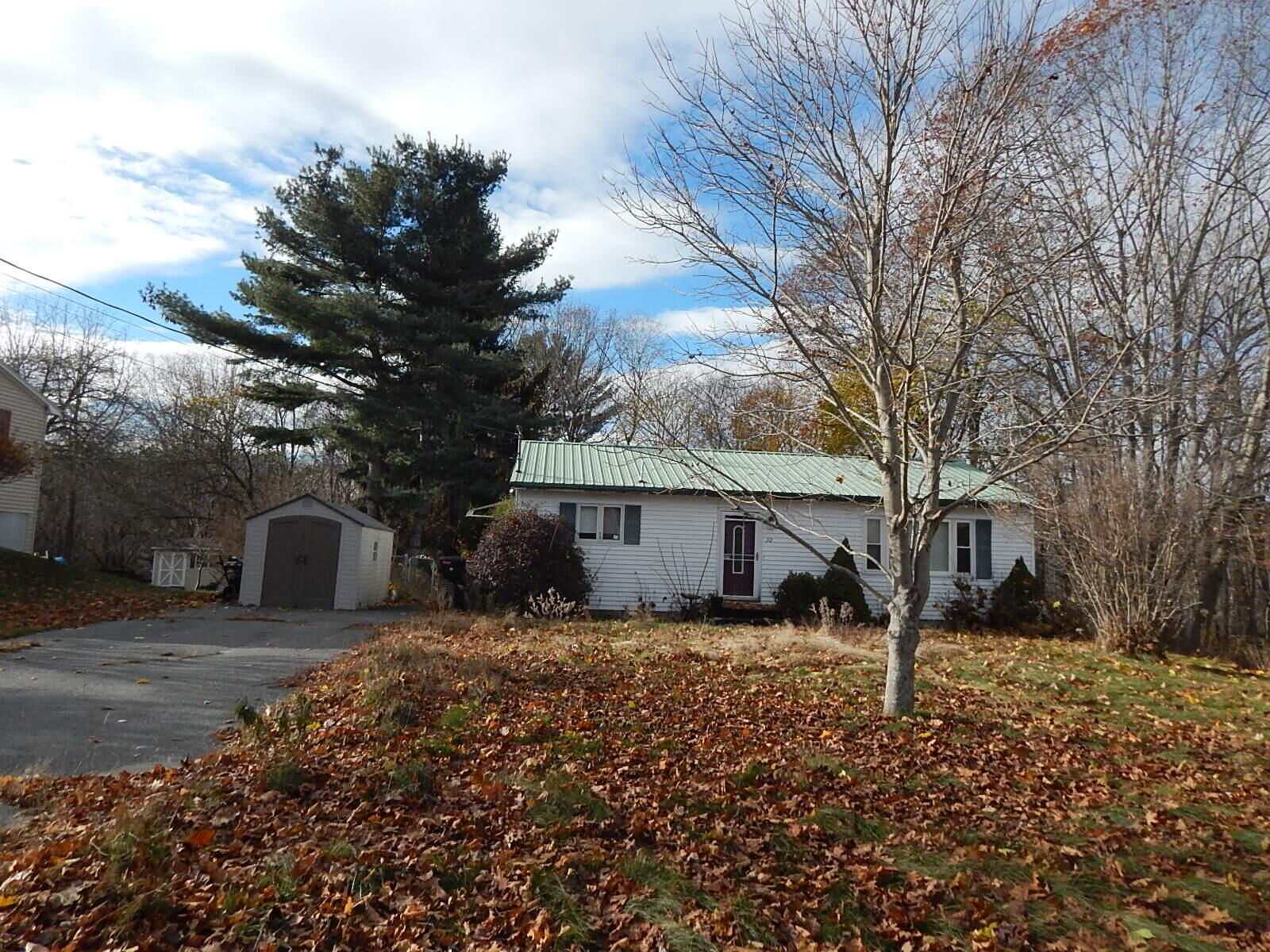 Property Photo:  30 Hillcrest Street  ME 04345 