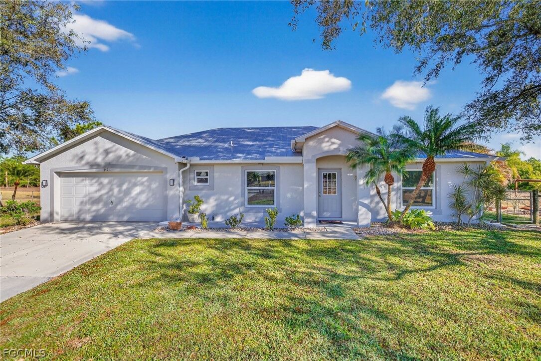 Property Photo:  921 47th Avenue NE  FL 34120 