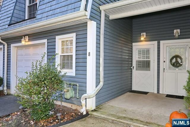 Property Photo:  8 Crestwood Mews  NJ 07401 