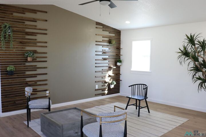 Property Photo:  1708 White Oak Drive  NM 88203 