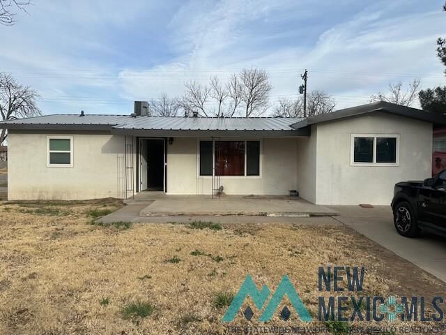 Property Photo:  816 Valverde Street  NM 88220 