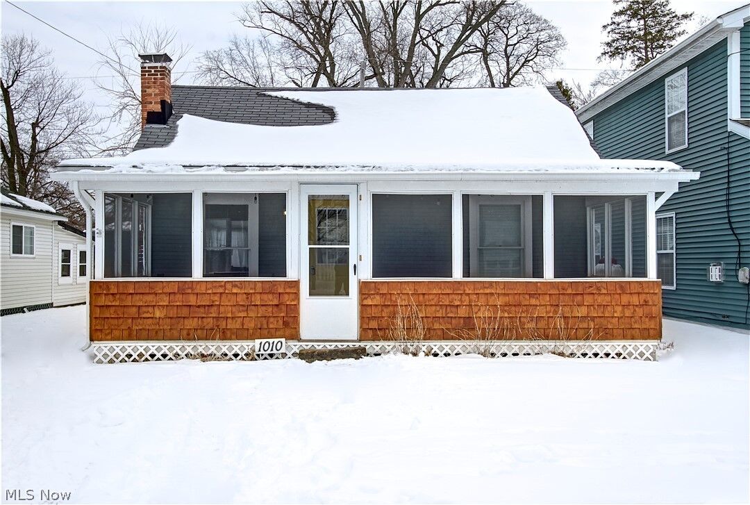 Property Photo: 1010 East Drive OH 44839