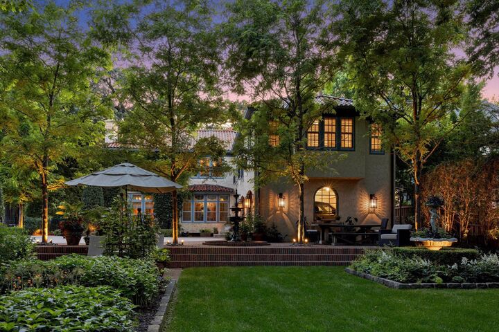 Property Photo:  2735 Dean Parkway  MN 55416 