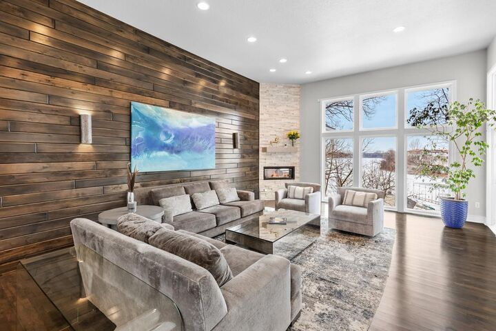 Property Photo:  21150 Excelsior Boulevard  MN 55331 