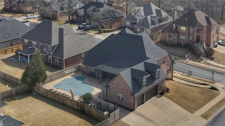 Property Photo: 3901 NE Cadbury Avenue AR 72712