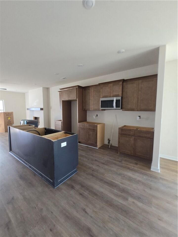 Property Photo:  407 W Hondo Street  AR 72761 