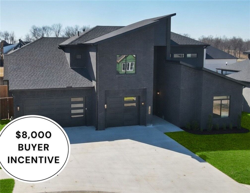 Property Photo:  3409 SW Starburst Avenue  AR 72713 