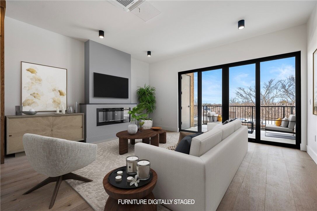 Property Photo:  905 SE 4th Street 303  AR 72712 